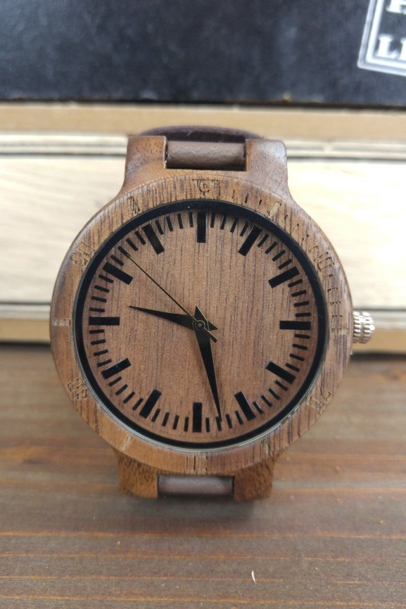 ξύλινο-ρολόι-καφέ