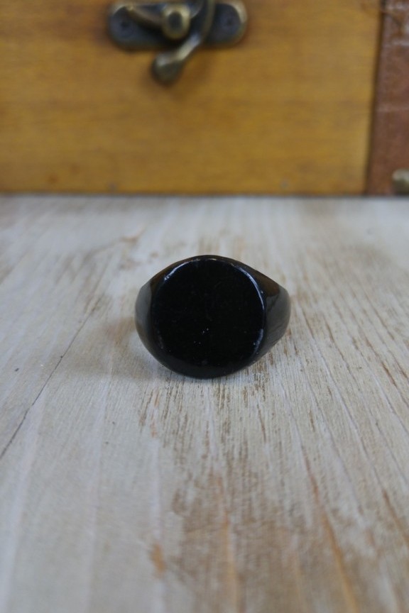 ανδρικό-δαχτυλίδι-μαύρο-κυκλικό