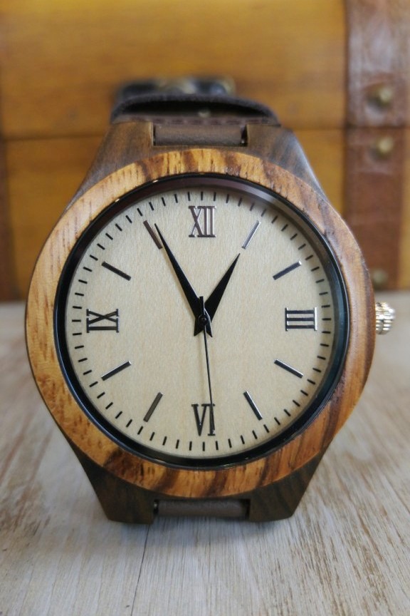 ξύλινο-ρολόι