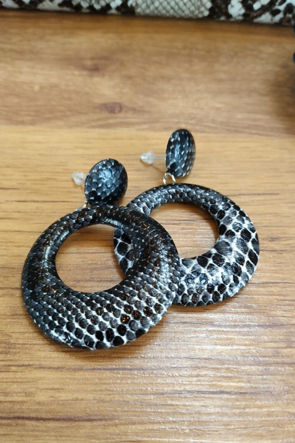 σκουλαρίκια-φίδι-μαύρα