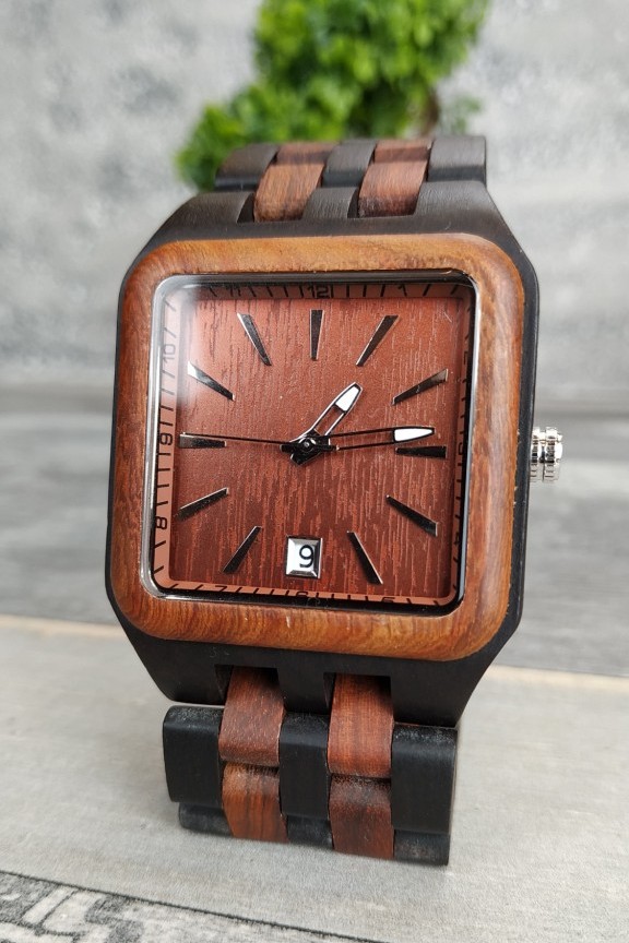 ξύλινο-ρολόι-μπρασελέ-τετράγωνο-διχρωμία