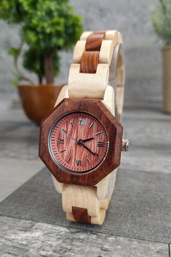ξύλινο-ρολόι-λεπτό-μπρασελέ
