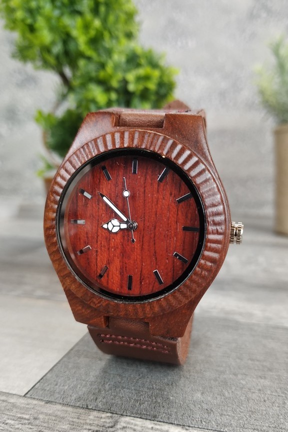 ξύλινο-ρολόι-κερασιά-κόκκινο-λουράκι