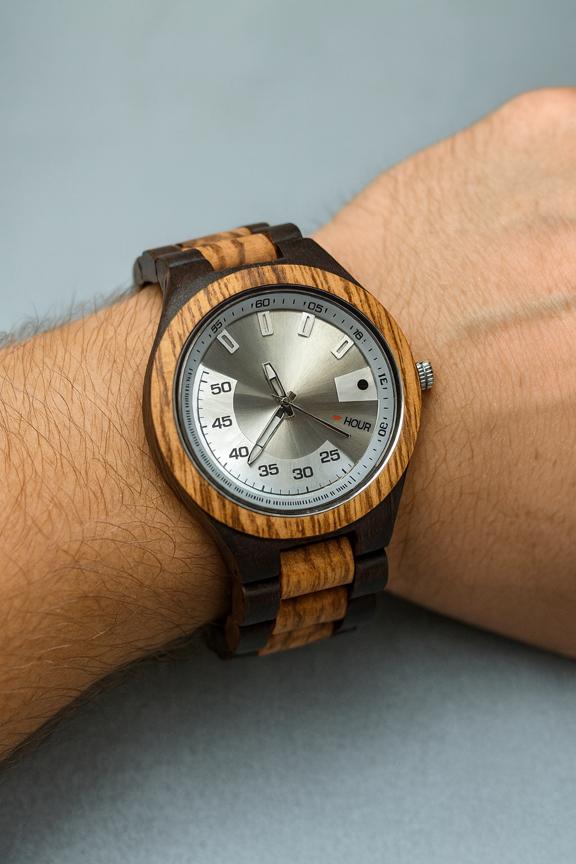 ξύλινο-ρολόι-χειρός-μπρασελέ-ασημί