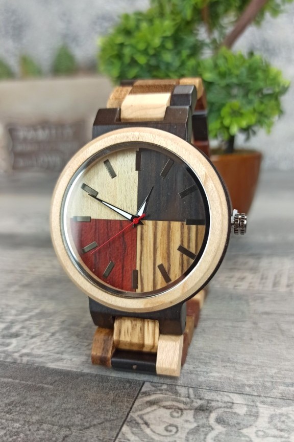 ξύλινο-ρολόι-πολύχρωμο-μπρασελέ