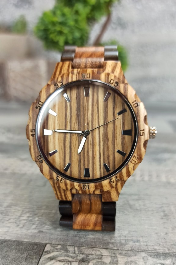 ξύλινο-ρολόι-μπρασελέ-ανάγλυφο