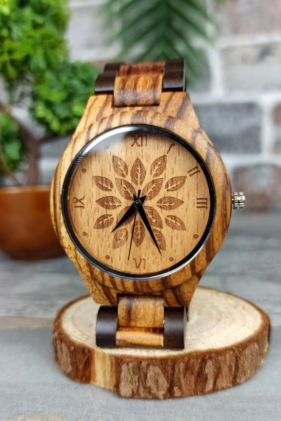 ξύλινο-ρολόι-φύλλα-μπρασελέ
