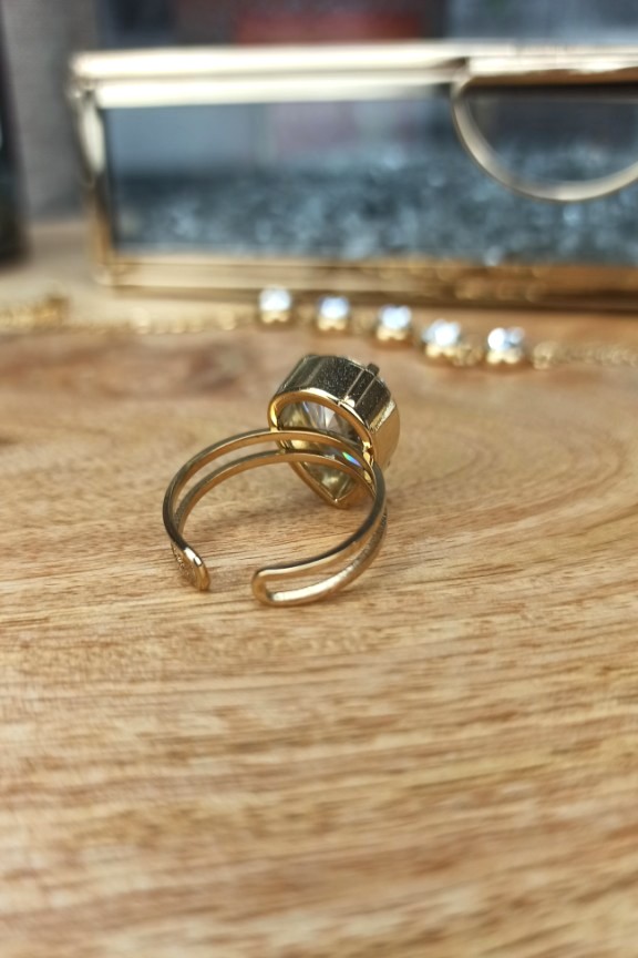 δαχτυλίδι-διάφανη-πέτρα-ατσάλινο-χρυσό