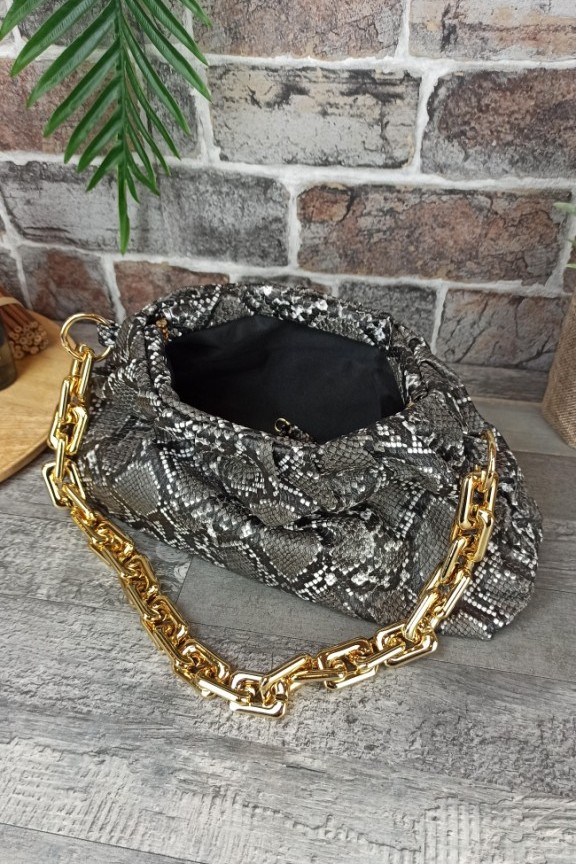 τσάντα-φίδι-χρυσή-αλυσίδα