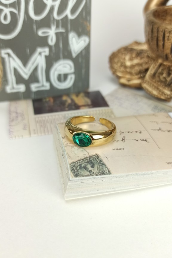δαχτυλίδι-ατσάλι-πράσινη-πέτρα-χρυσό