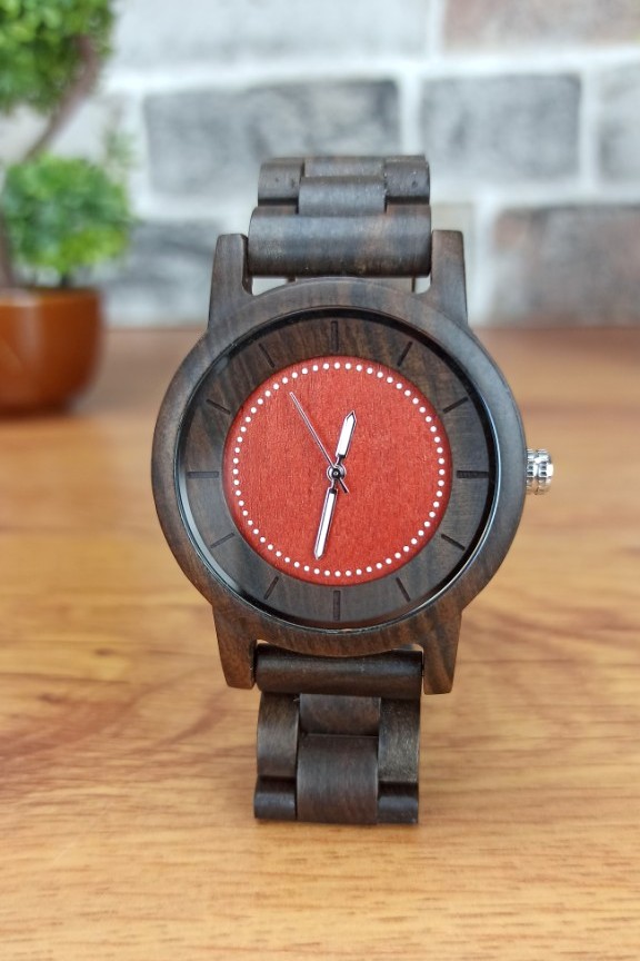 ξύλινο-ρολόι-γυναικείο-καφέ-κόκκινο