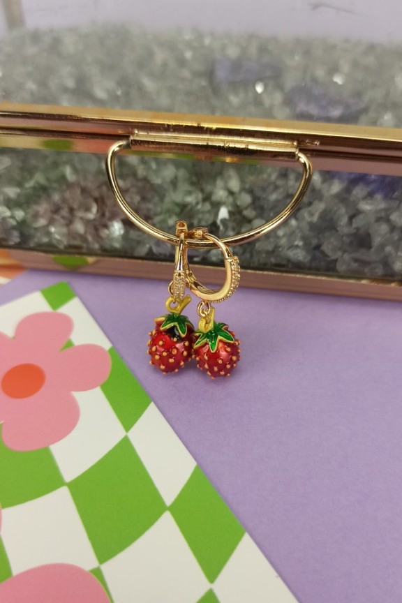 ατσάλινα-κρικάκια-φράουλες-χρυσά