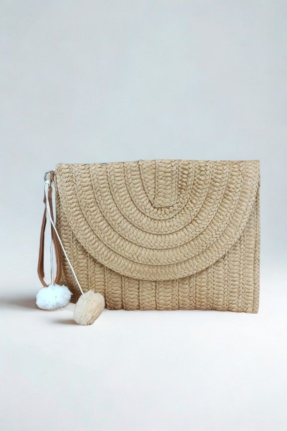 ψάθινος-φάκελος-πομ-πομ-μπεζ