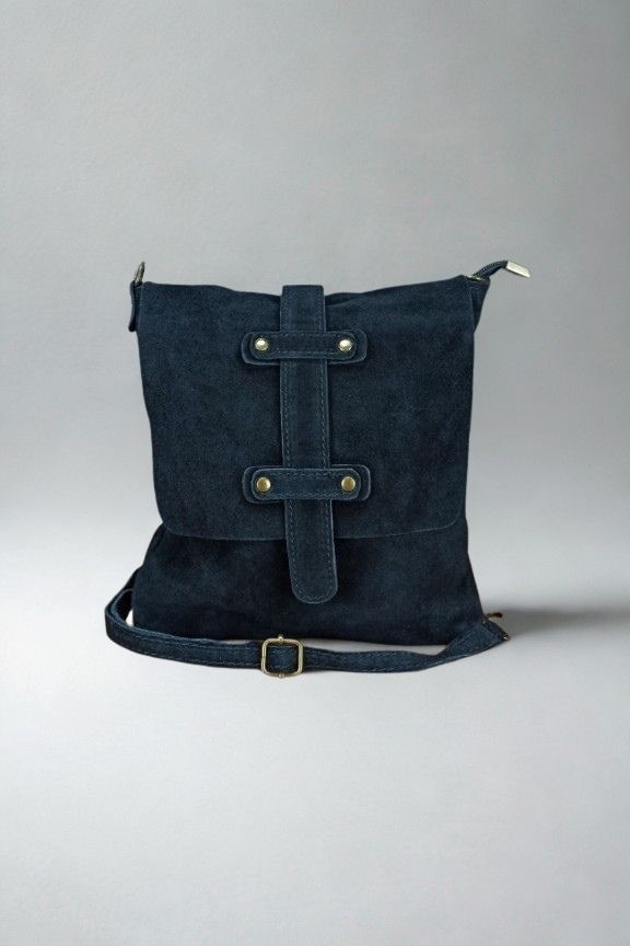 δερμάτινη-τσάντα-καστόρι-αγκράφα-μαύρη