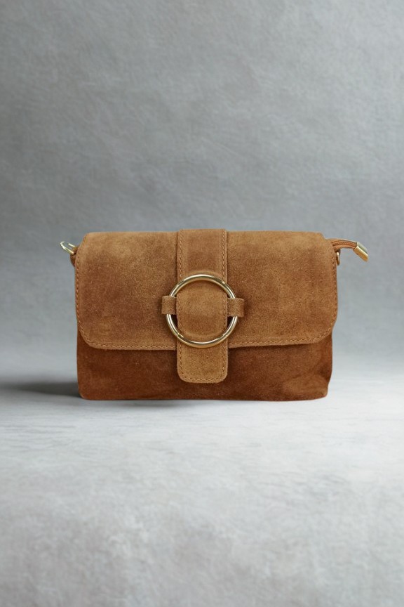 τσάντα-δερμάτινη-κρίκο-καφέ