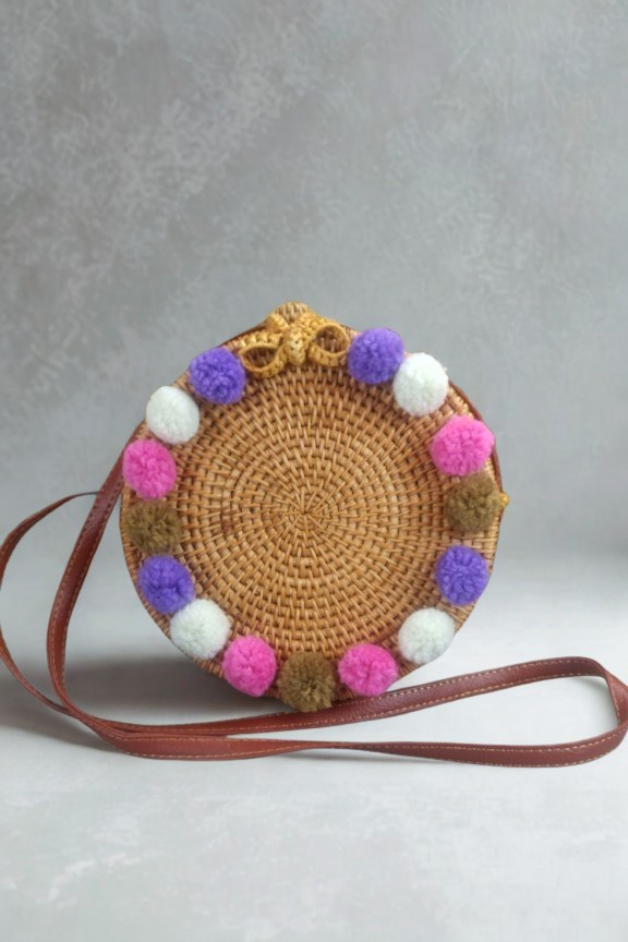 τσάντα-μπαμπού-πομ-πομ