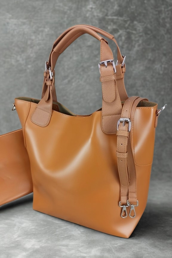 γυναικεία-τσάντα-ιταλική-με-τσαντάκι-ταμπά