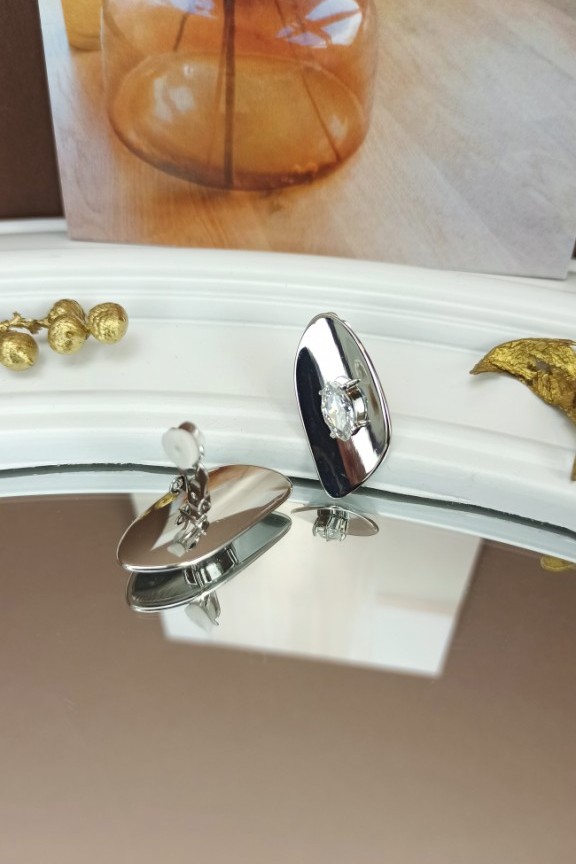 σκουλαρίκια-κλιπ-οβάλ-διαμαντάκι-ασημί