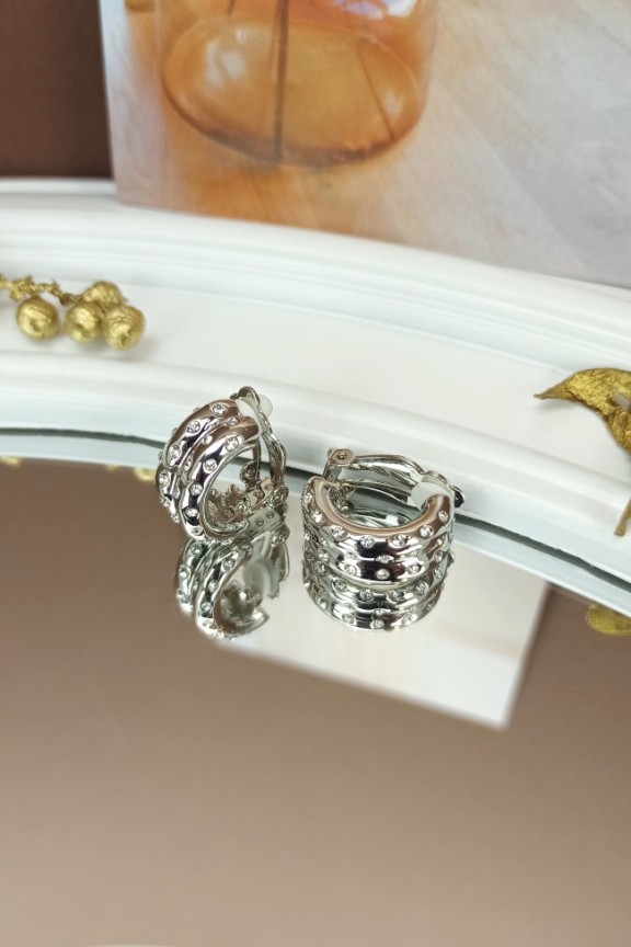 σκουλαρίκια-κλιπ-στρασάκια-ασημί
