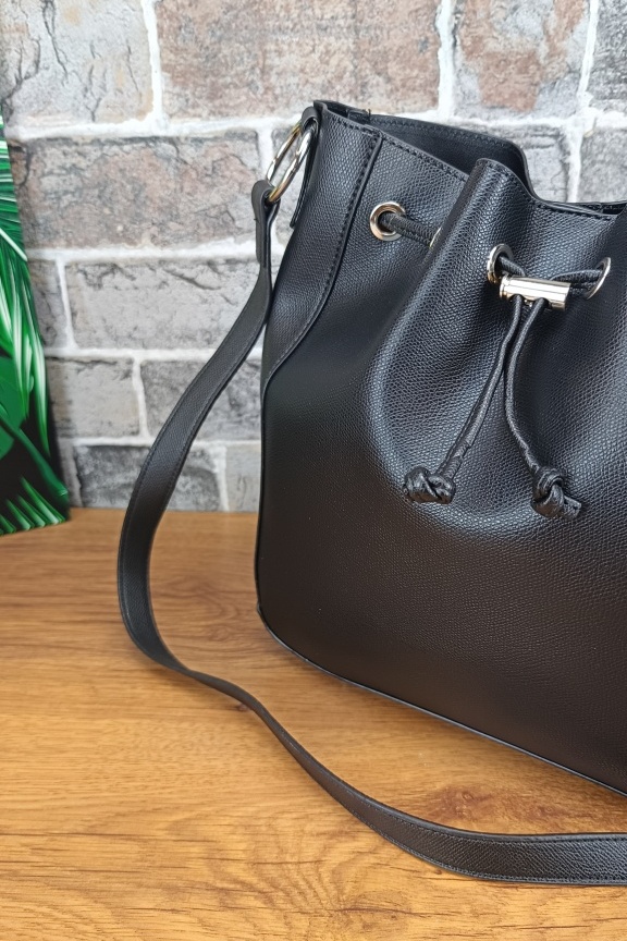 τσάντα-πουγκί-μαύρη