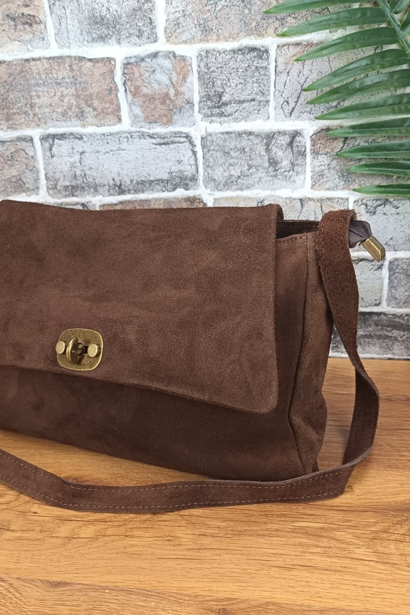 δερμάτινη-τσάντα-ταχυδρόμου-μεγάλη-καφέ-σκούρο