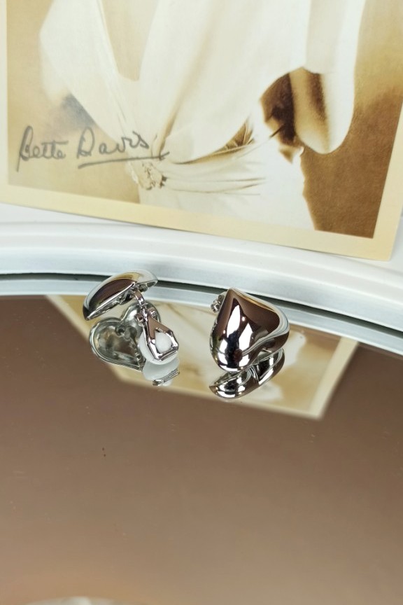 σκουλαρίκια-καρδιές-με-κλιπ-ασημί