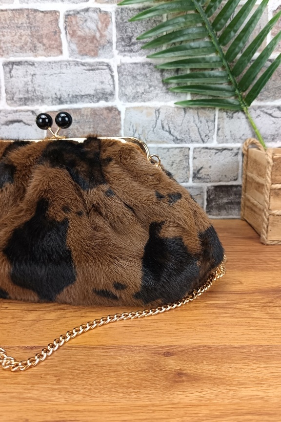 τσάντα-clutch-γούνα-λεοπαρ-καφέ