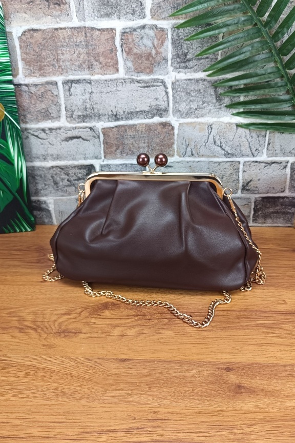 τσάντα-clutch-καφέ