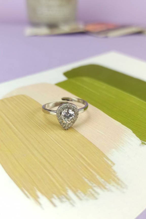 δαχτυλίδι-γυναικείο-διάφανη-πέτρα-ασημί