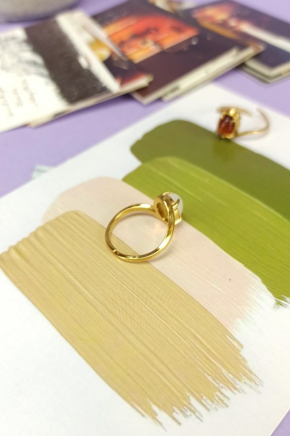 δαχτυλίδι-ατσάλι-πέτρα-φεγγαρόπετρα-χρυσό