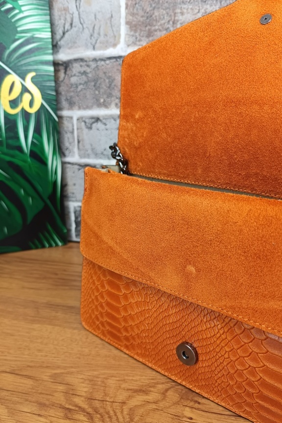 δερμάτινη-τσάντα-κροκό-πορτοκαλί-με-πέταλο-μεγάλη