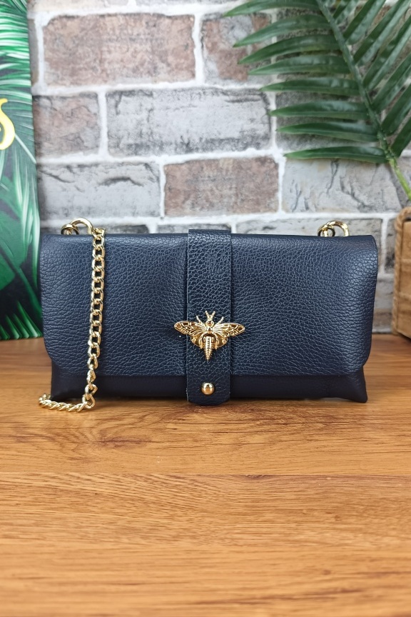 δερμάτινο-τσαντάκι-μέλισσα-μπλε