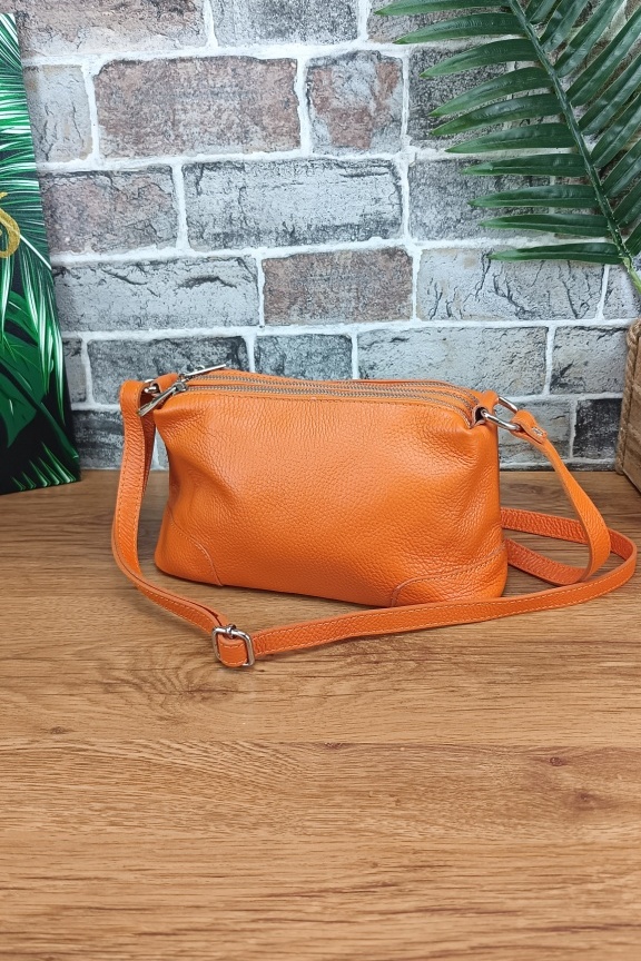 δερματινη-τσαντα-με-θηκες-πορτοκαλί