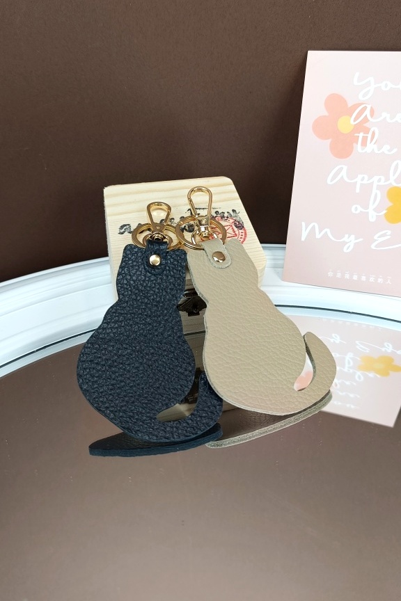 δερμάτινο-μπρελόκ-γάτα