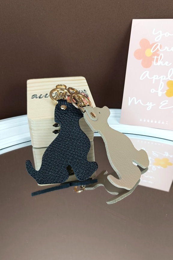 δερμάτινο-μπρελόκ-σκύλος