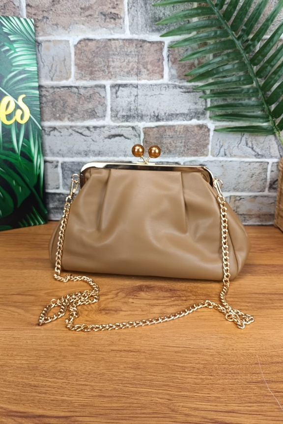 τσάντα-clutch-μπεζ