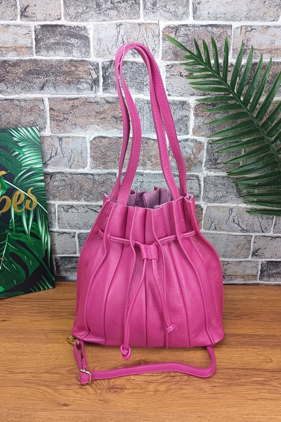 δερμάτινη-τσάντα-πουγκί-με-τσαντάκι-φούξια