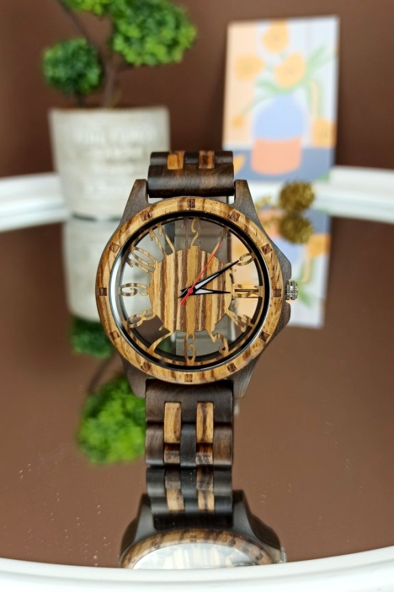 ξύλινο-ρολόι-διάφανο-καντράν-μπρασελέ-διχρωμία