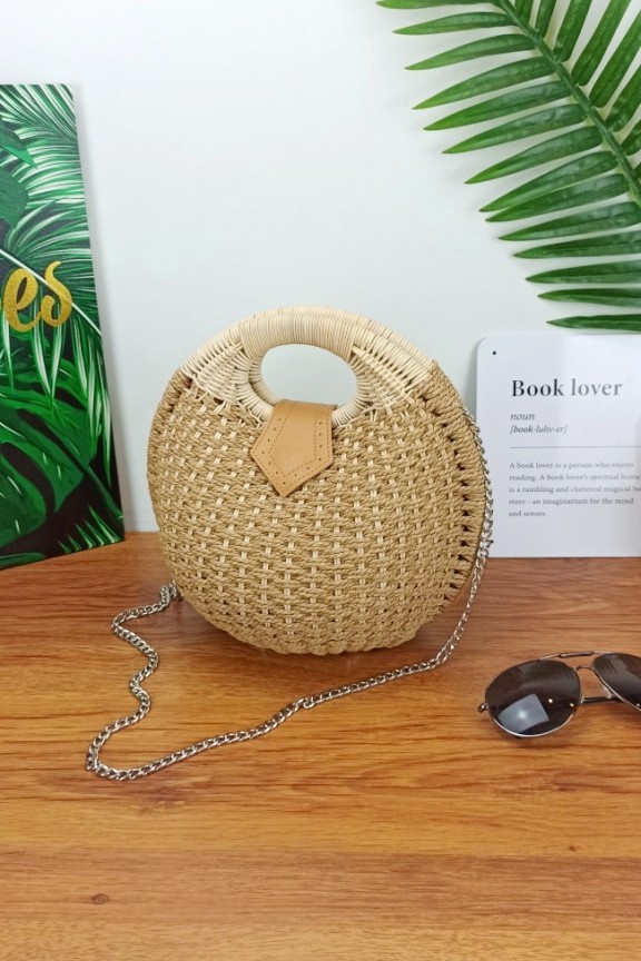 ψάθινη-στρογγυλή-τσάντα-μπάλα-μπεζ