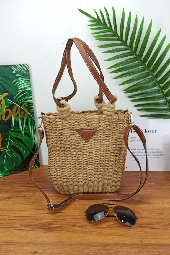 ψάθινη-τσάντα-χειρολαβή-κόμπους-μπεζ