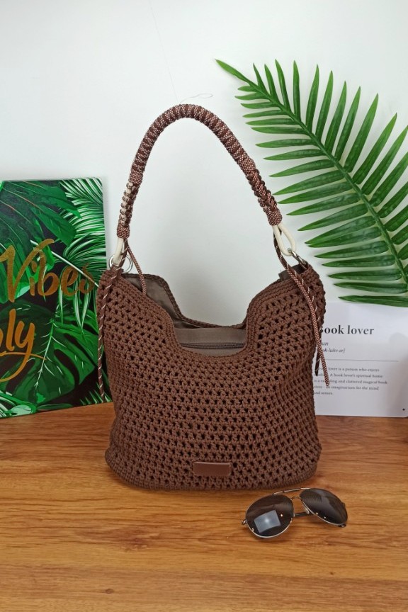 πλεκτή-χειροποίητη-τσάντα-κορδόνι-καφέ